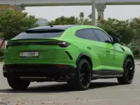 Lamborghini Urus 2022 Green rent Dubai